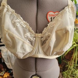 1st and curve bra 36K